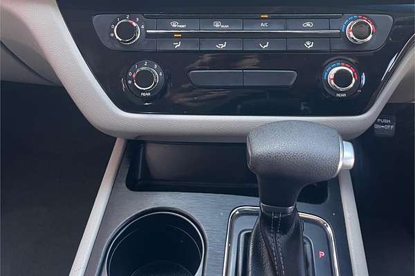 2017 Kia Carnival S YP