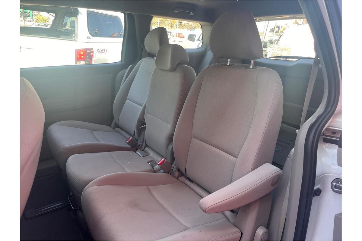 2017 Kia Carnival S YP