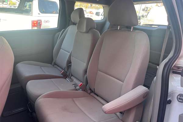 2017 Kia Carnival S YP