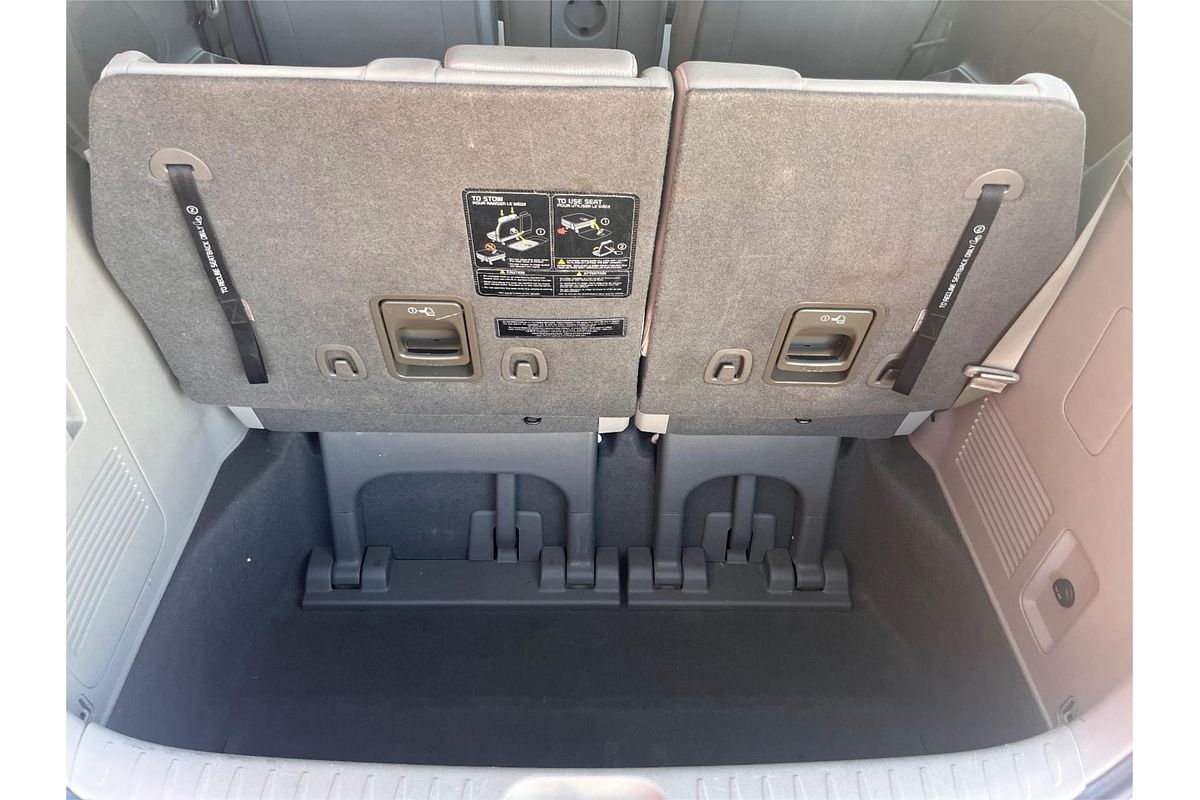 2017 Kia Carnival S YP