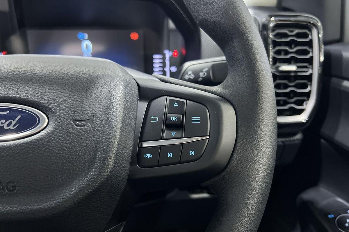 2024 Ford Everest Ambiente 2.0L