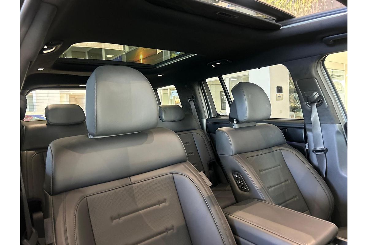 2025 Hyundai Santa Fe Hybrid Calligraphy MX5.V1