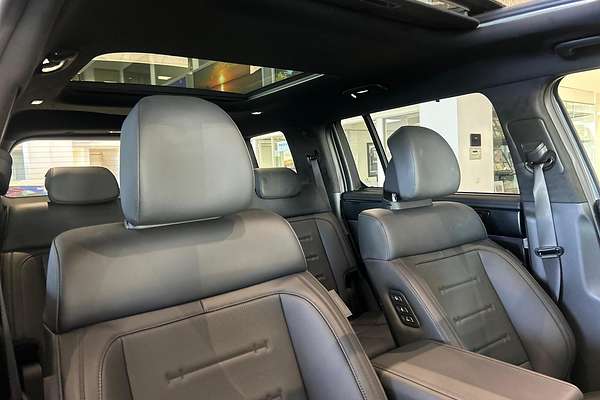 2025 Hyundai Santa Fe Hybrid Calligraphy MX5.V1