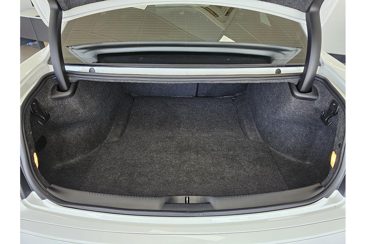 2021 Chrysler 300 SRT Core LX