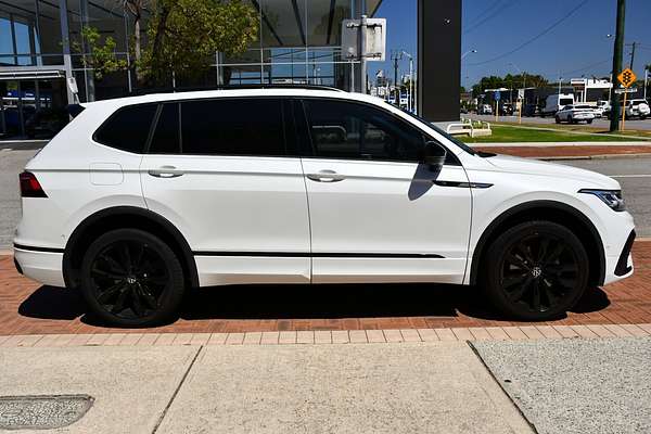 2024 Volkswagen Tiguan Wolfsburg Edition Allspace 5N