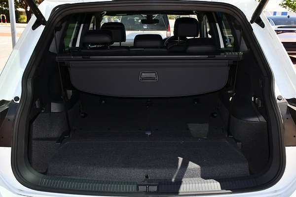 2024 Volkswagen Tiguan Wolfsburg Edition Allspace 5N