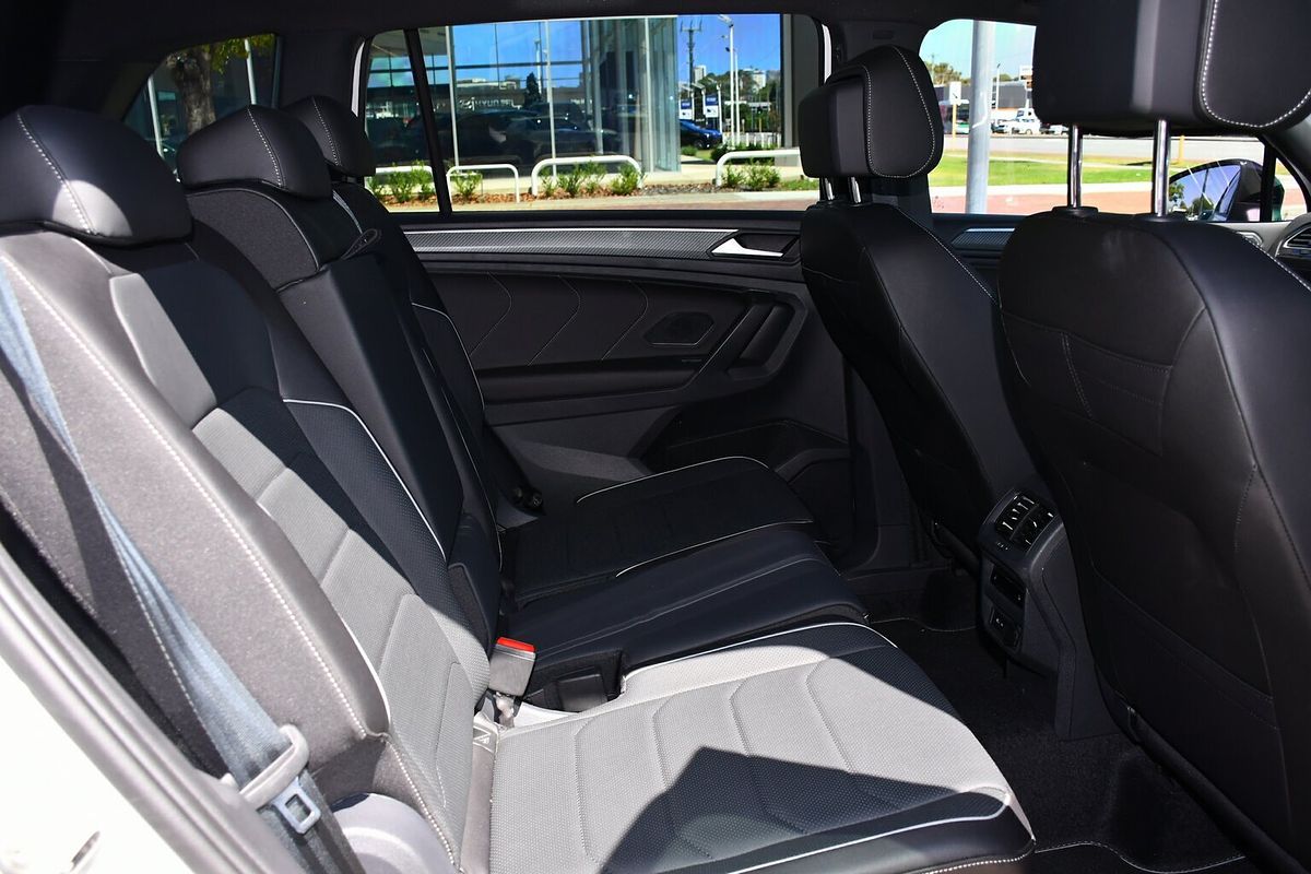 2024 Volkswagen Tiguan Wolfsburg Edition Allspace 5N