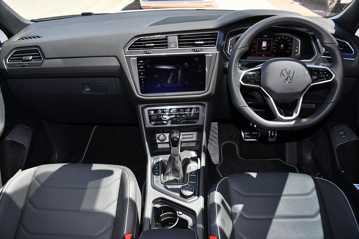 2024 Volkswagen Tiguan Wolfsburg Edition Allspace 5N