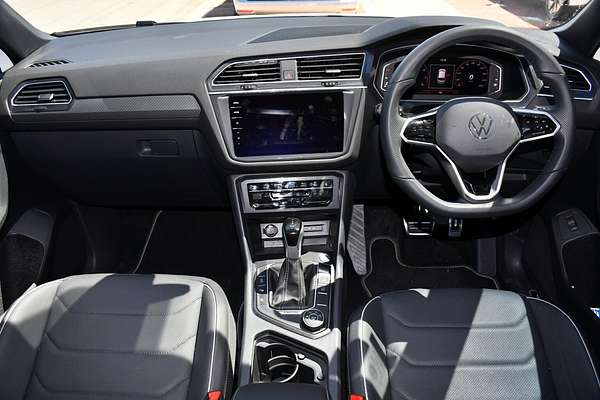 2024 Volkswagen Tiguan Wolfsburg Edition Allspace 5N