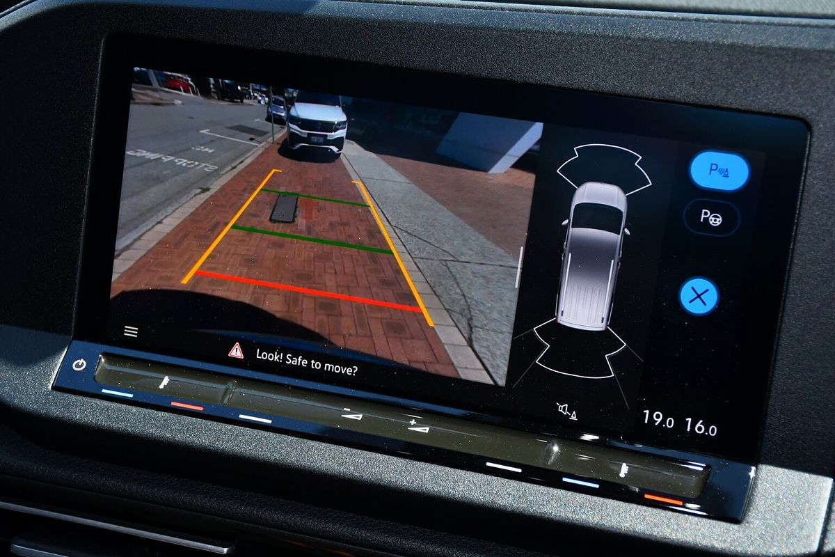 2023 Volkswagen Caddy TSI220 Life 5 LWB