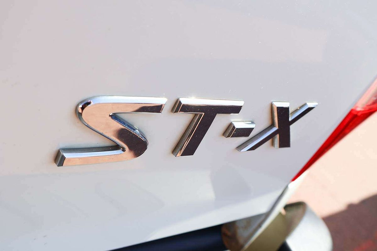 2015 Nissan Navara ST-X D23 4X4