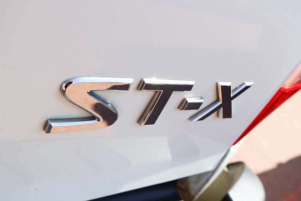 2015 Nissan Navara ST-X D23 4X4