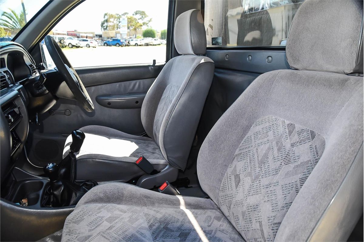 2002 Mazda Bravo DX B2500 4X4