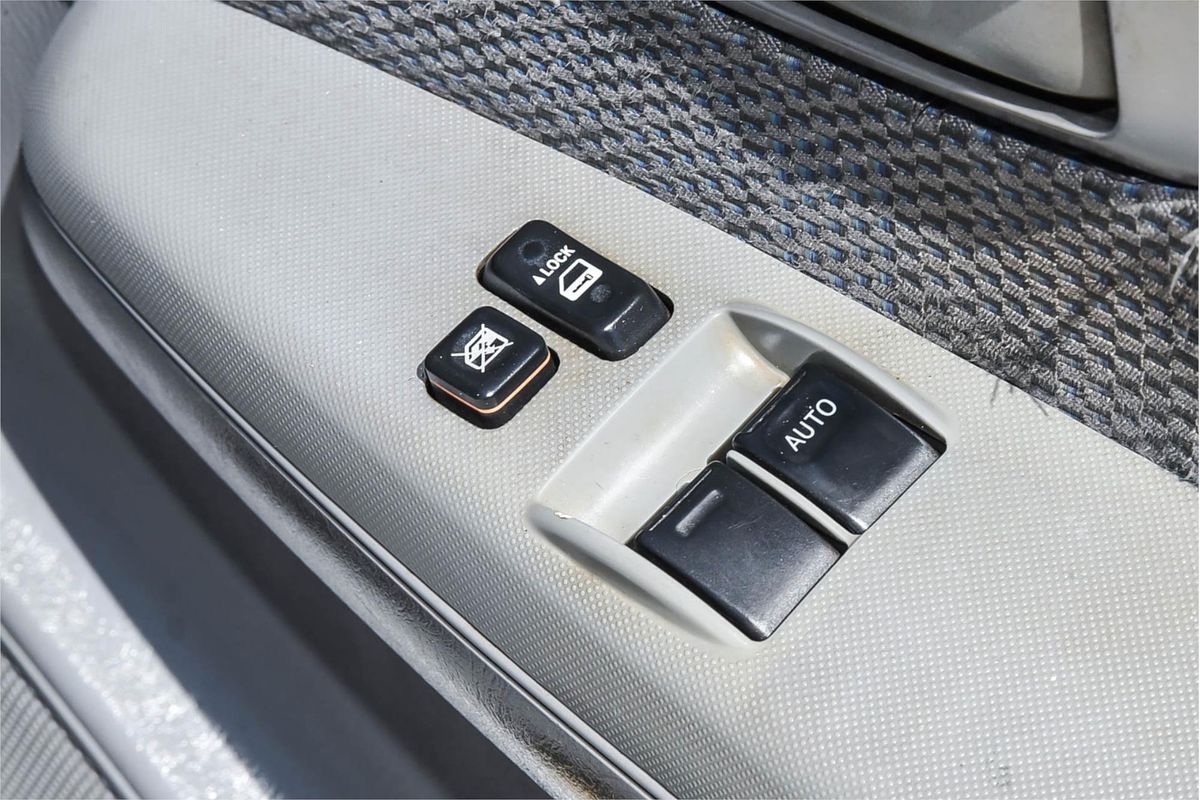 2008 Toyota Hilux SR KUN16R Rear Wheel Drive