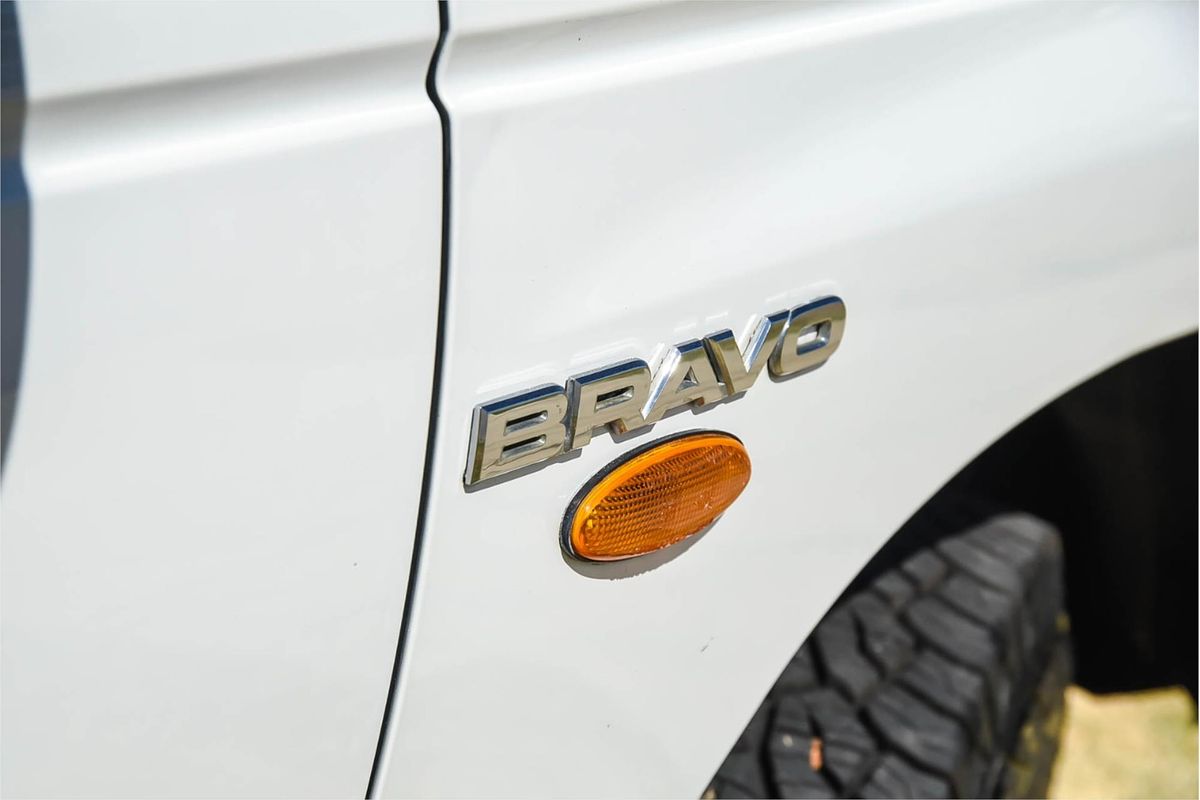 2002 Mazda Bravo DX B2500 4X4