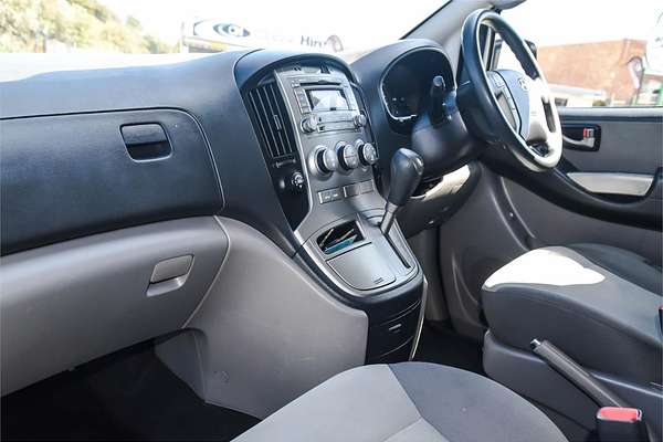 2013 Hyundai iMax TQ-W