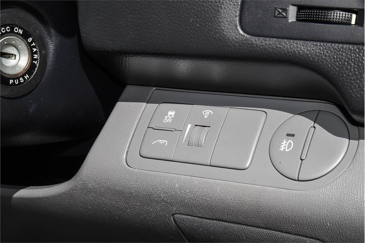 2013 Hyundai iMax TQ-W