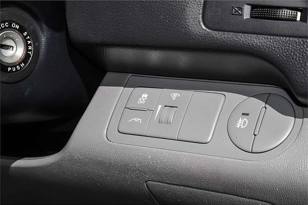 2013 Hyundai iMax TQ-W