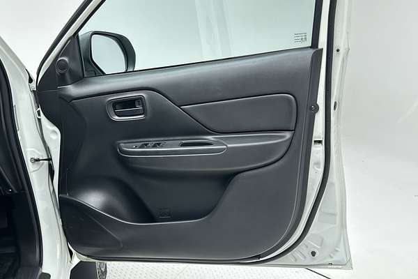 2020 Mitsubishi Triton GLX ADAS MR Rear Wheel Drive thumb-17