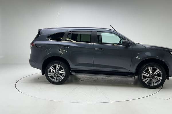 2022 Isuzu MU-X LS-T thumb-8