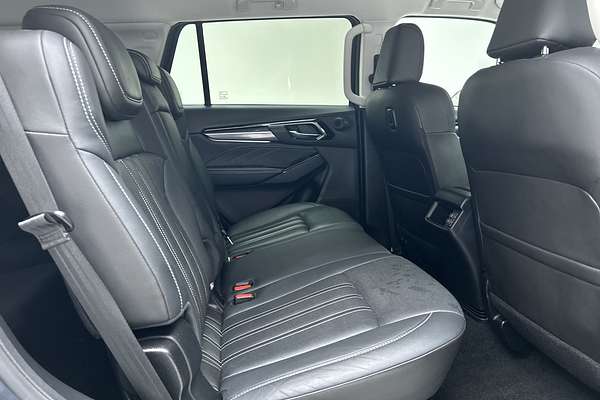 2022 Isuzu MU-X LS-T thumb-11