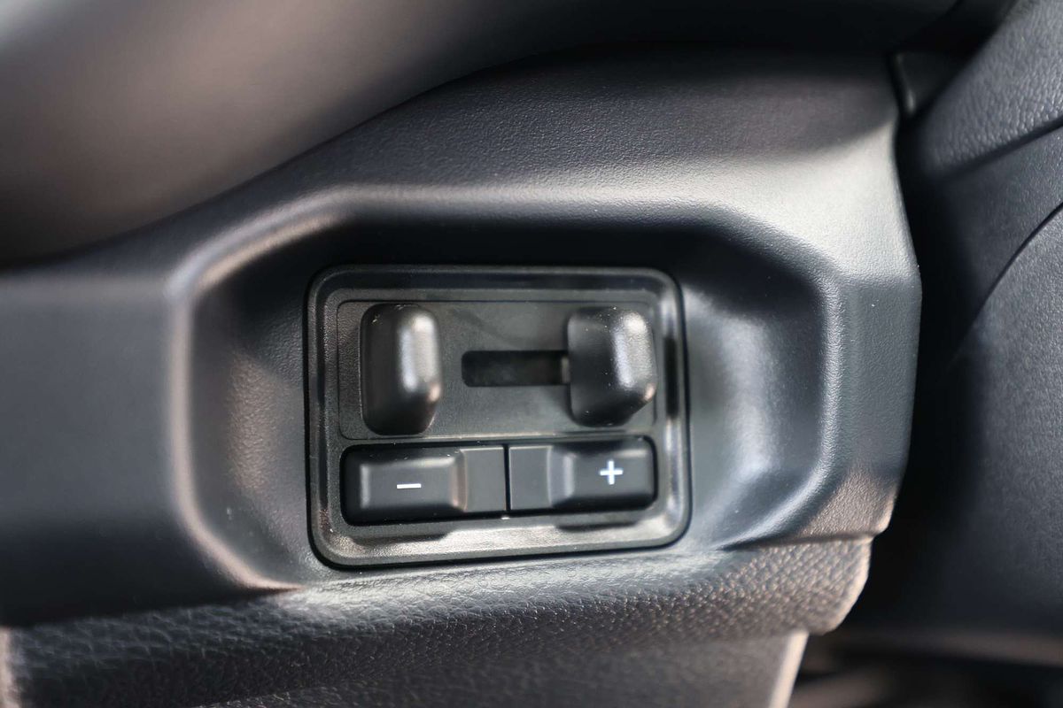 2025 Ford Ranger XL Hi-Rider  Rear Wheel Drive 2.0L