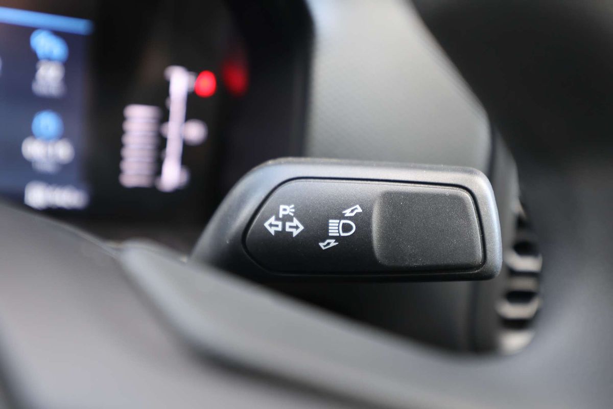 2025 Ford Ranger XL Hi-Rider  Rear Wheel Drive 2.0L