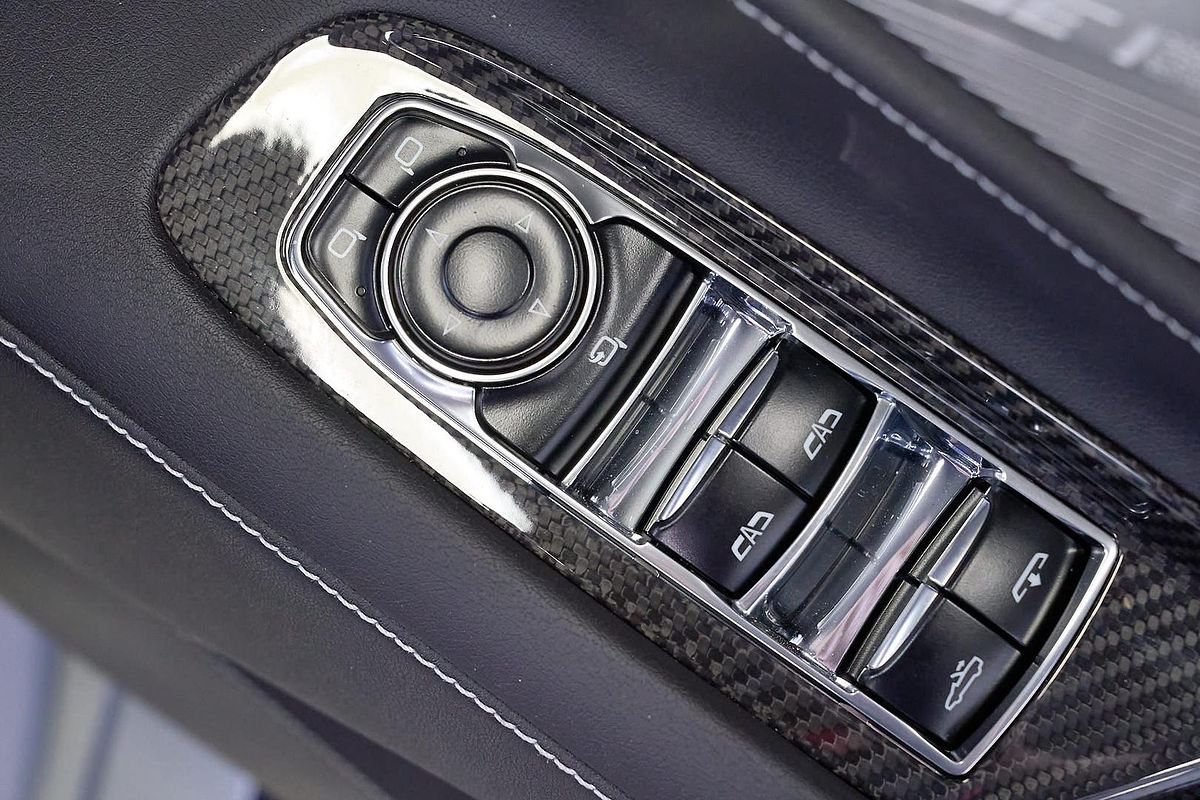 2024 Chevrolet Corvette Stingray 2LT C8