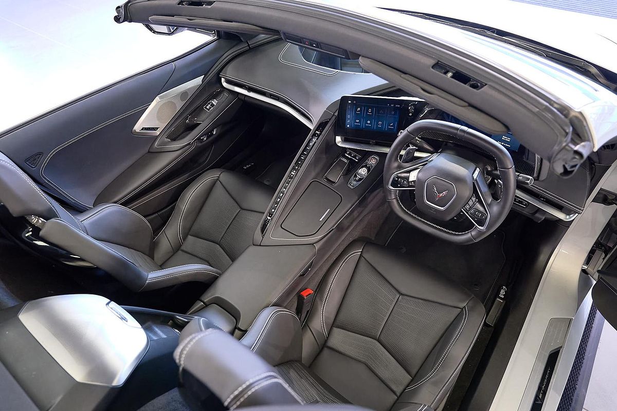 2024 Chevrolet Corvette Stingray 2LT C8