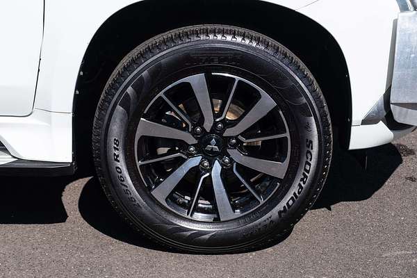 2017 Mitsubishi Pajero Sport GLS QE