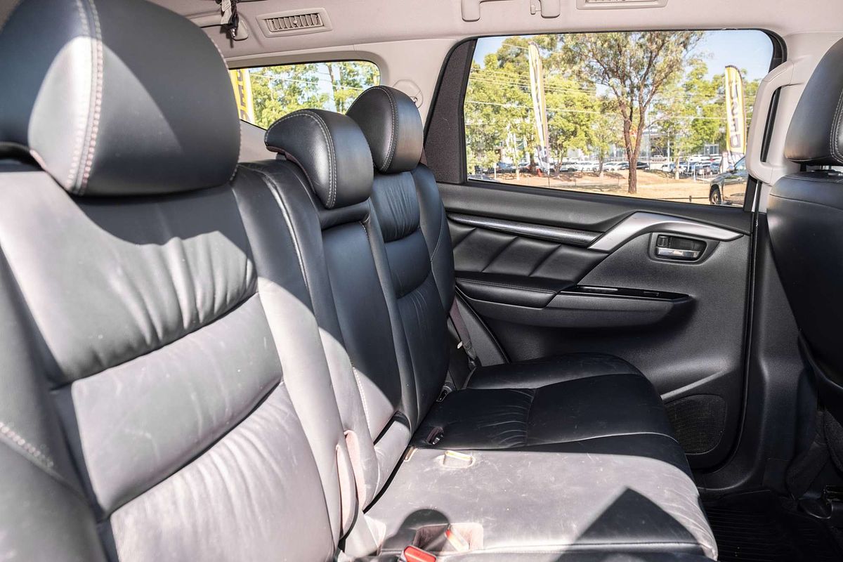 2017 Mitsubishi Pajero Sport GLS QE