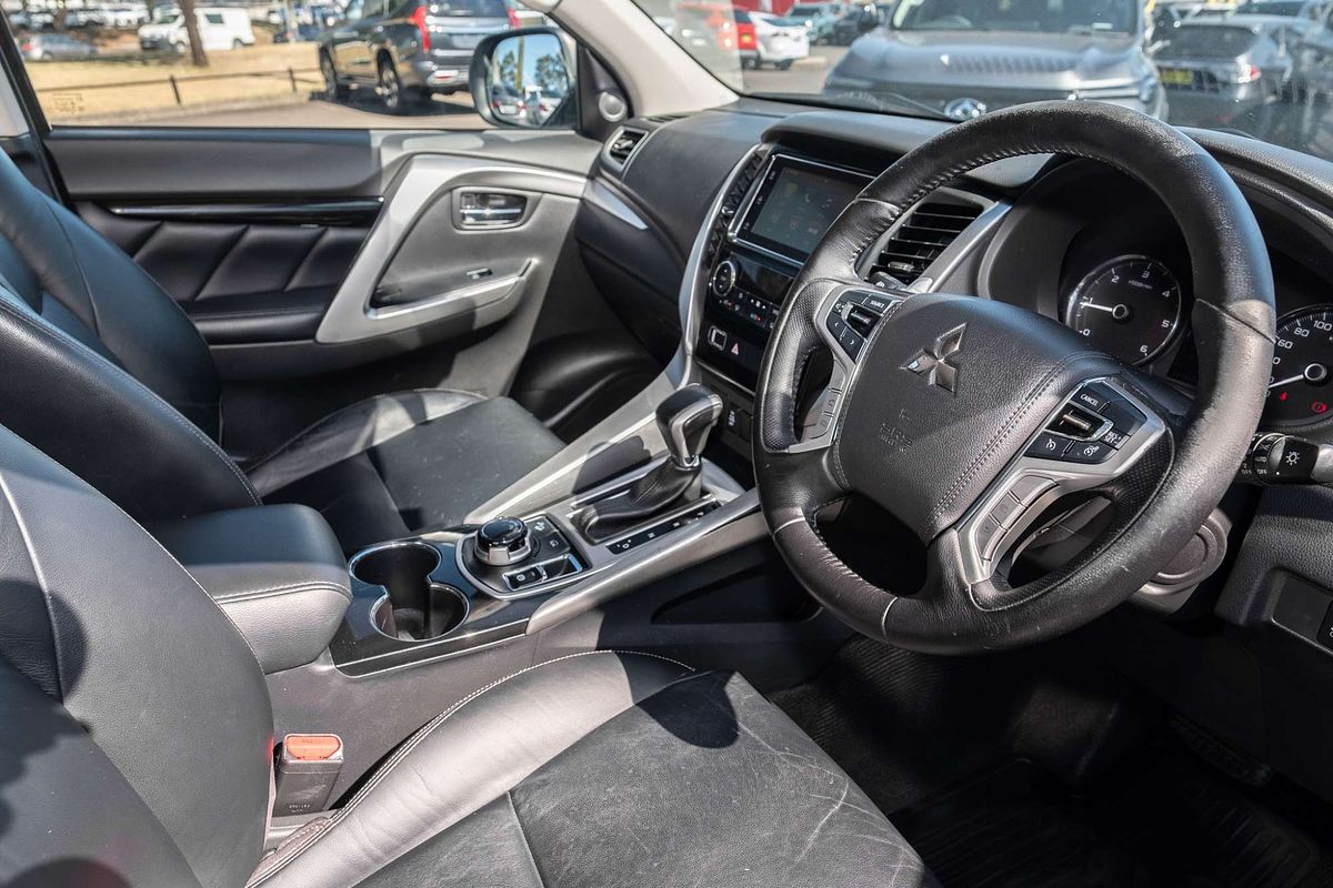 2017 Mitsubishi Pajero Sport GLS QE