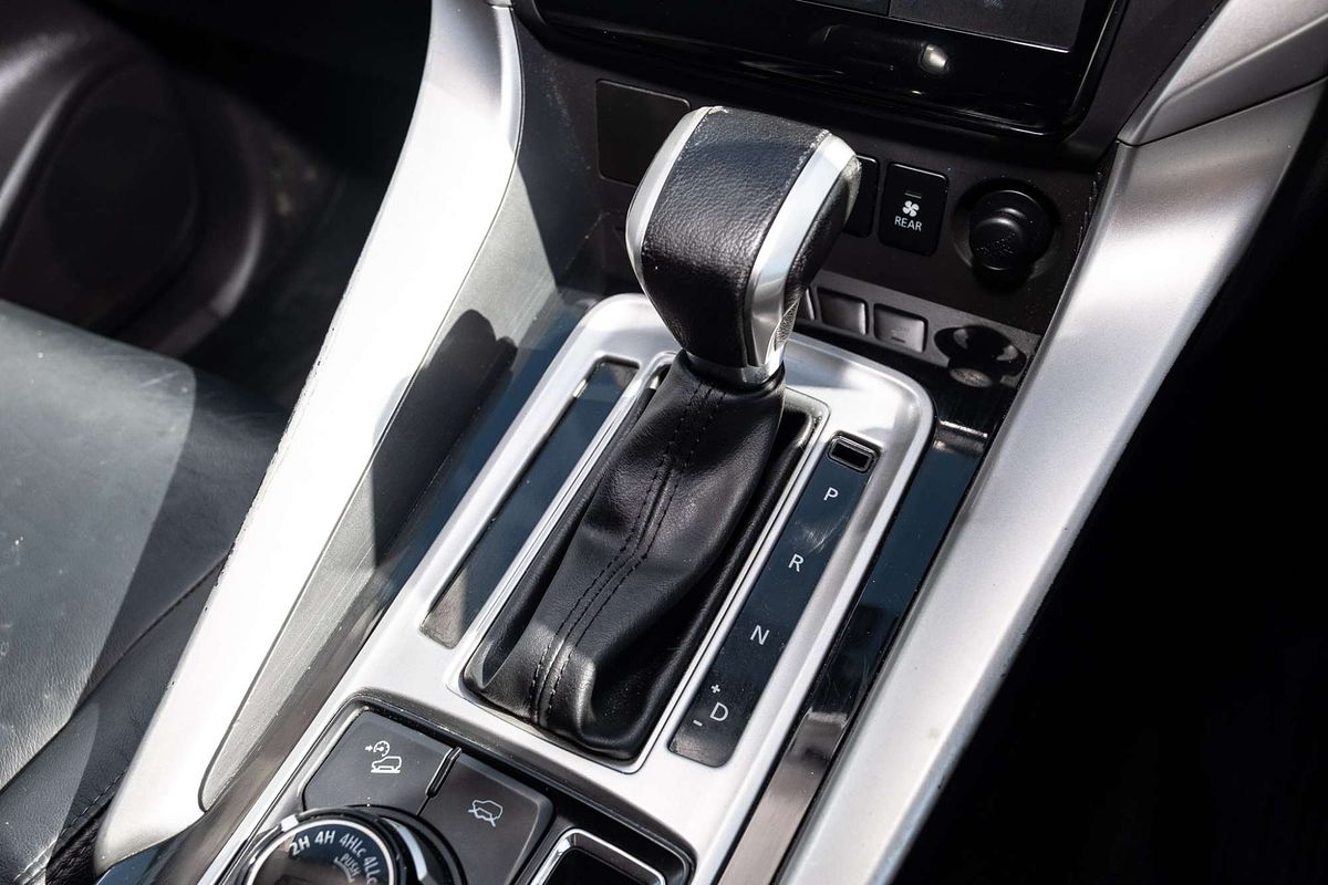 2017 Mitsubishi Pajero Sport GLS QE