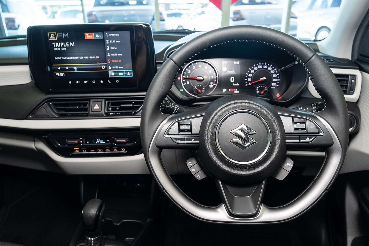 2024 Suzuki Swift Hybrid Plus UZ