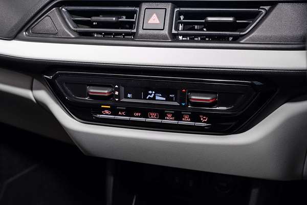 2024 Suzuki Swift Hybrid Plus UZ