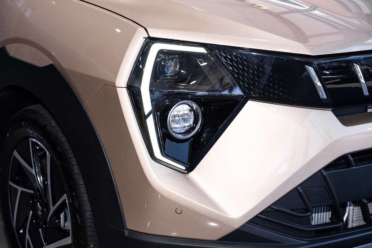 2025 Mahindra XUV3XO