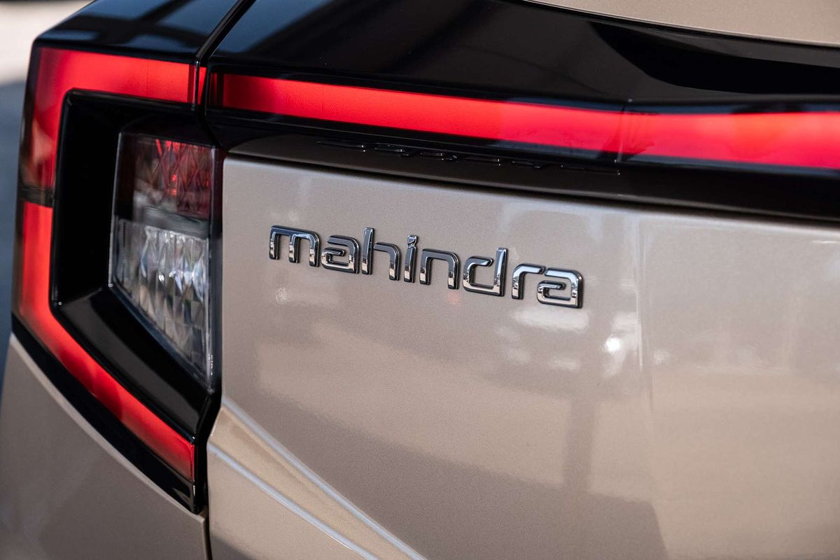 2025 Mahindra XUV3XO