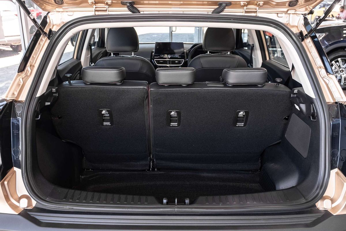 2025 Mahindra XUV3XO