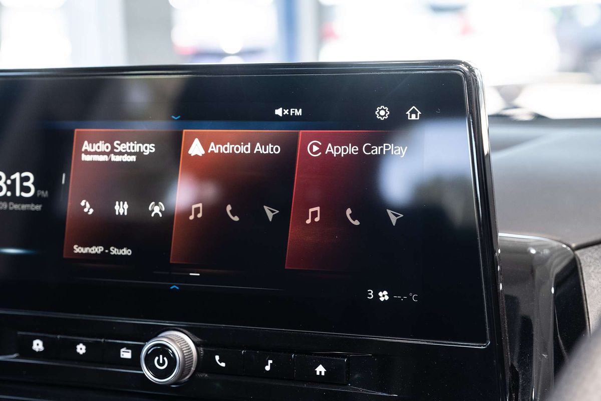 2025 Mahindra XUV3XO