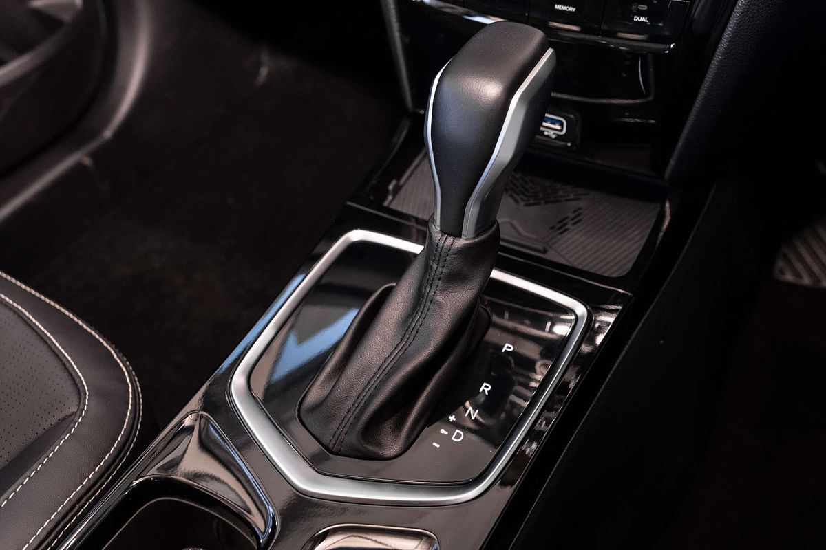 2025 Mahindra XUV3XO