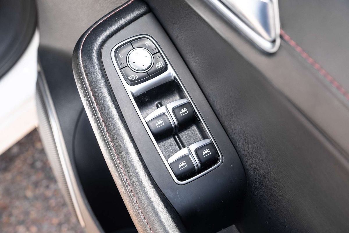 2022 MG HS Excite X SAS23