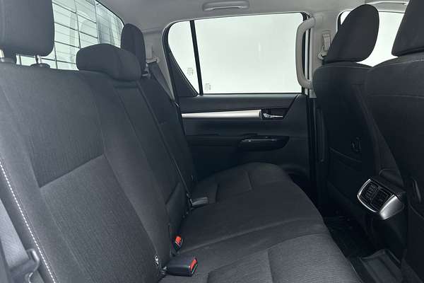 2023 Toyota Hilux SR5 GUN126R 4X4