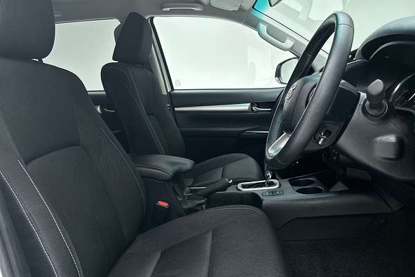 2023 Toyota Hilux SR5 GUN126R 4X4