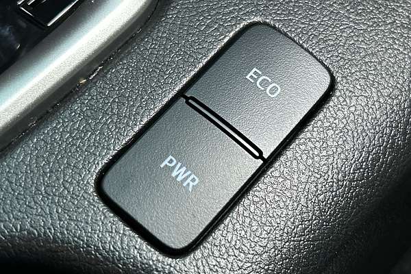 2023 Toyota Hilux SR5 GUN126R 4X4