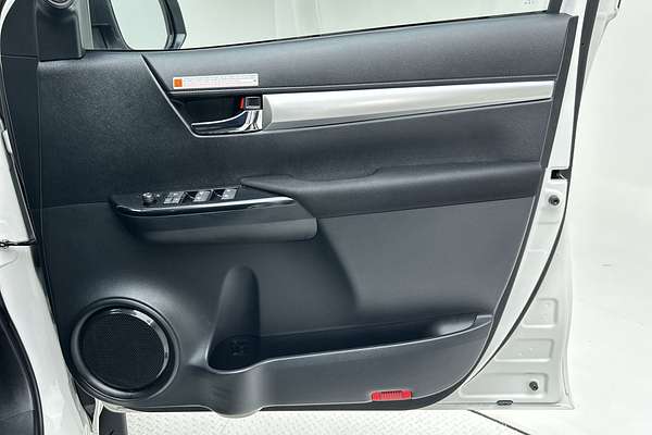 2023 Toyota Hilux SR5 GUN126R 4X4