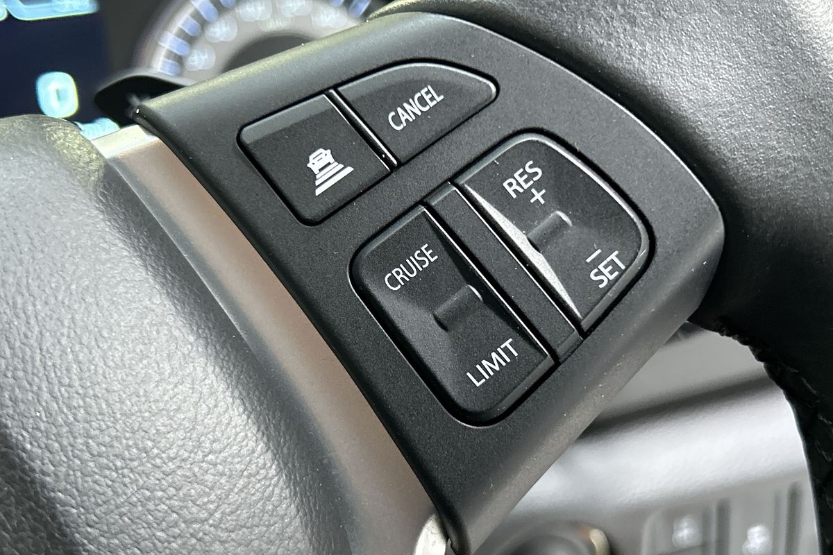 2023 Suzuki S-Cross Plus JYB