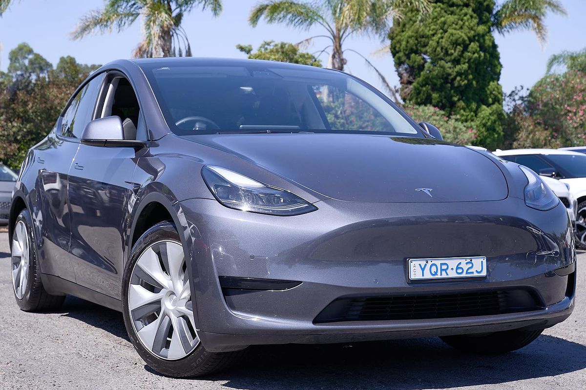 2023 Tesla Model Y Rear-Wheel Drive