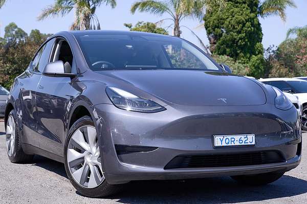 2023 Tesla Model Y Rear-Wheel Drive