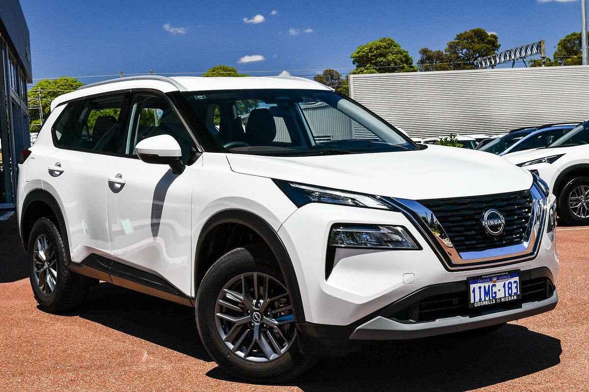 2024 Nissan X-TRAIL ST T33