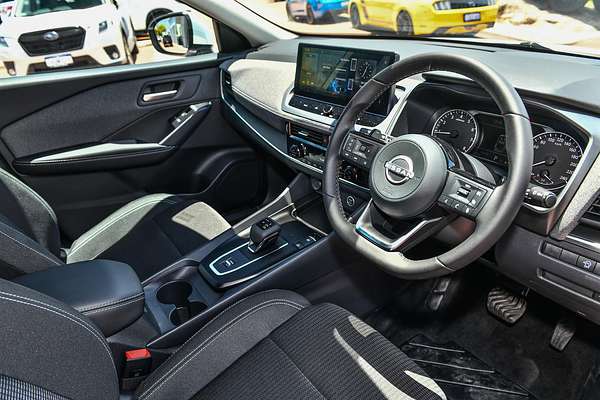 2025 Nissan QASHQAI ST J12